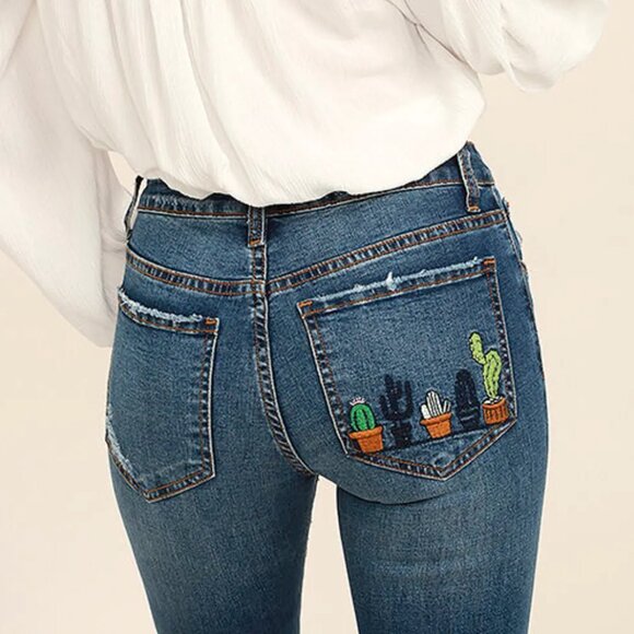 Lulus Denim - Lulus Cacti On You Medium Wash Embroidered Skinny Jeans, Size 26